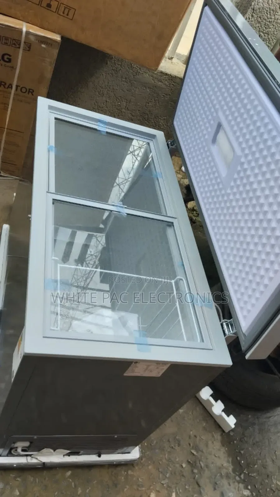 Original > LG Chest Freezer 350-L Ice Maker Extra Freezing