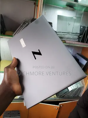 Laptop HP ZBook Firefly G8 16GB Intel Core I7 SSD 512GB