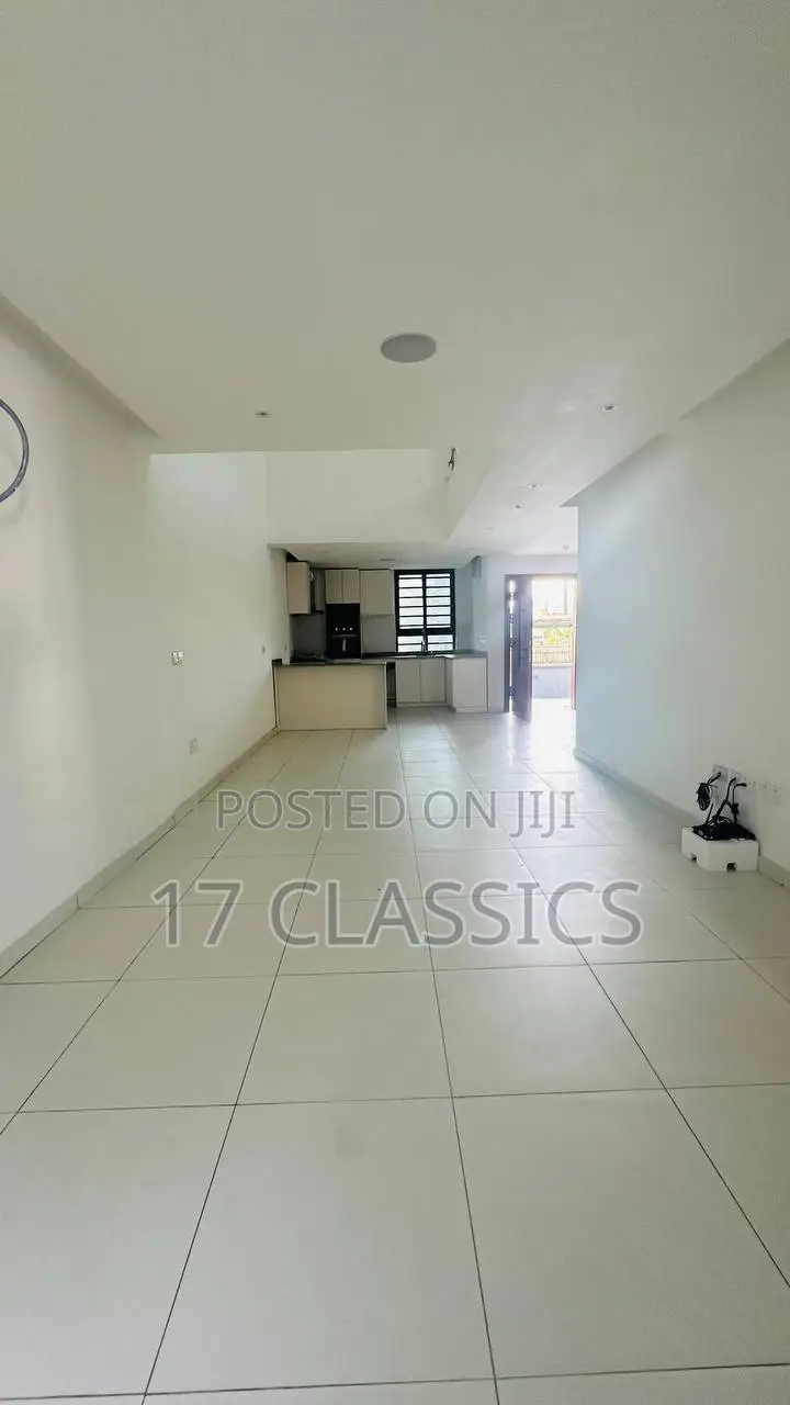 2bdrm Maisonette in Oceanbay Estate, Chevron for sale