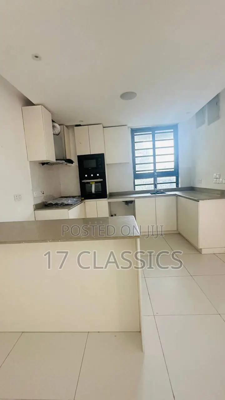 2bdrm Maisonette in Oceanbay Estate, Chevron for sale