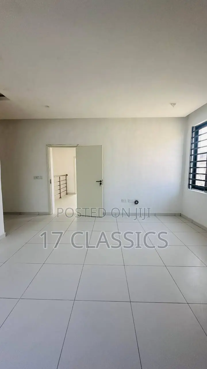 2bdrm Maisonette in Oceanbay Estate, Chevron for sale