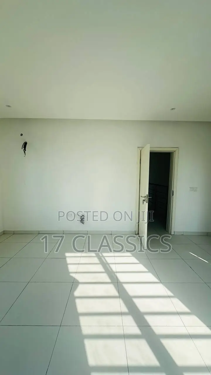 2bdrm Maisonette in Oceanbay Estate, Chevron for sale