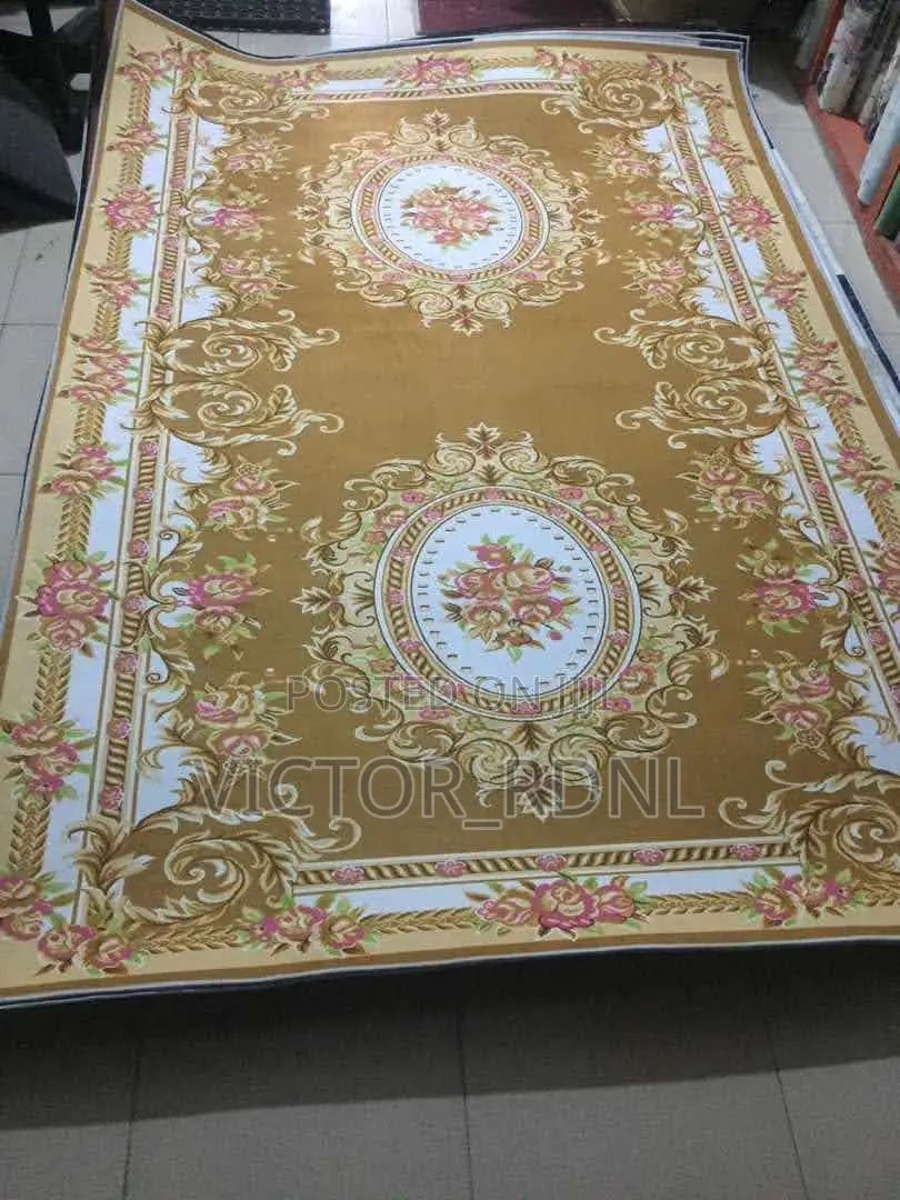 Rubber Center Rug