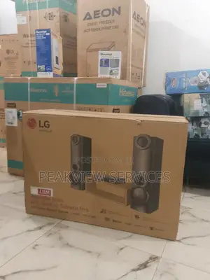 Luxurious LG Home Theater System 600W Built in Subwoofers