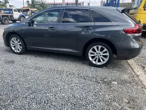 Toyota Venza LE AWD 2013 Gray