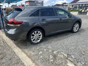 Toyota Venza LE AWD 2013 Gray