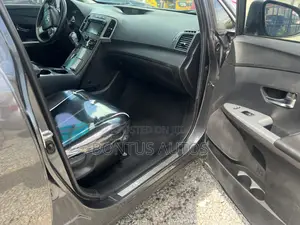 Toyota Venza LE AWD 2013 Gray