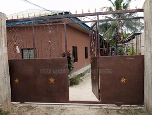 For Sale : Church Hall With 1 Bedr Flat at Eliparanwo
