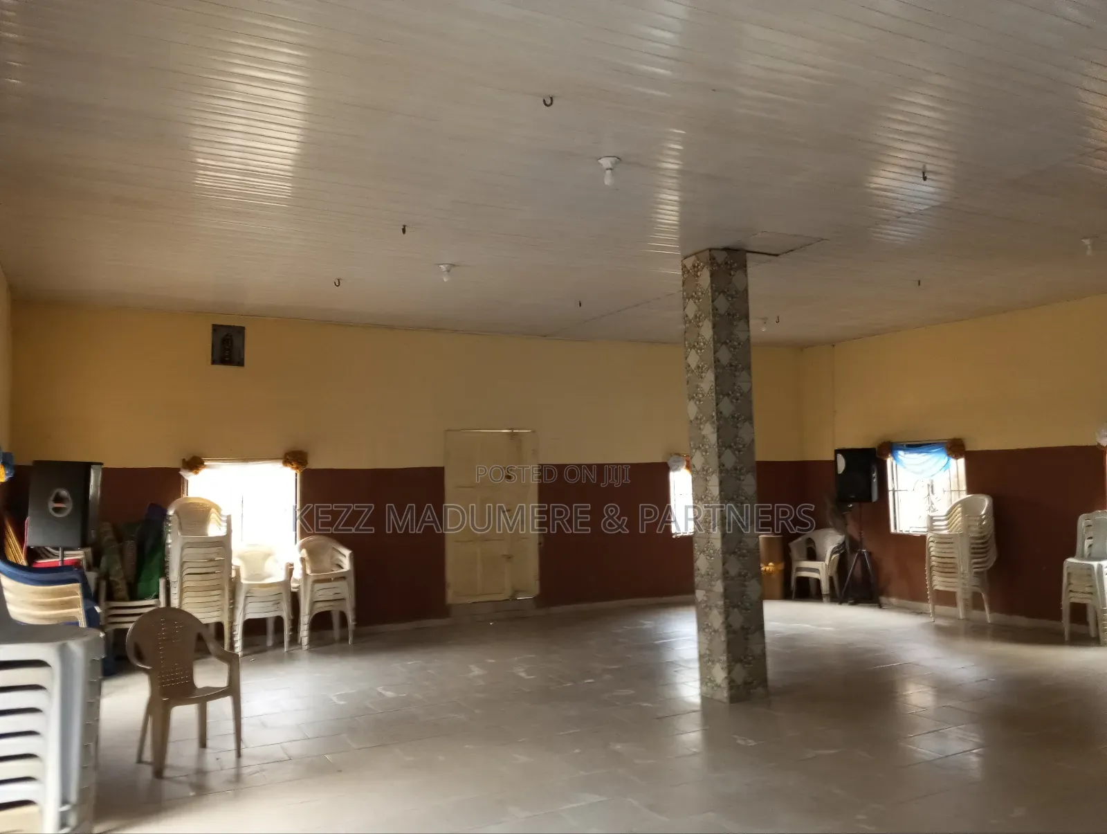 For Sale : Church Hall With 1 Bedr Flat at Eliparanwo