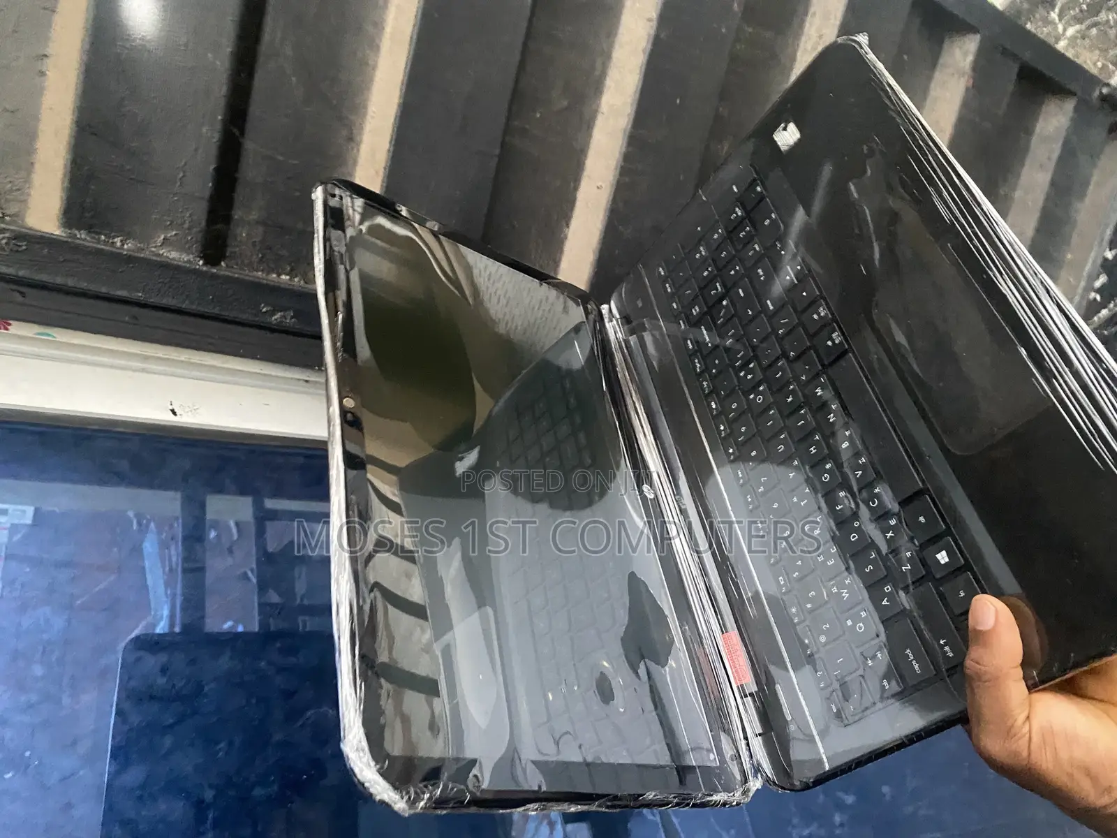 New Laptop HP 4GB Intel HDD 500GB