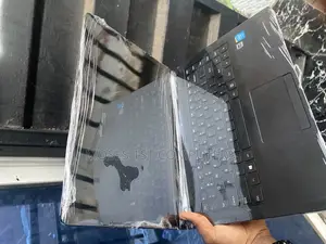 New Laptop Lenovo 4GB Intel SSHD (Hybrid) 320GB