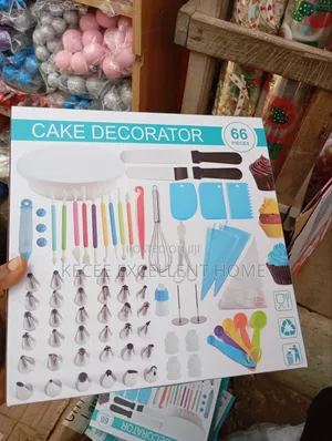 Cake Decorator