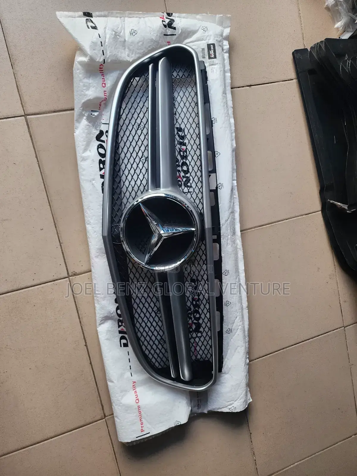 E350 2013 Front Grill With Ring
