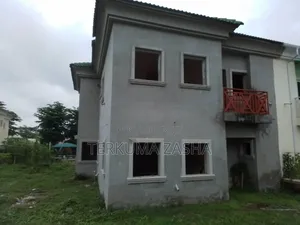 3bdrm Duplex in Lifecamp for sale
