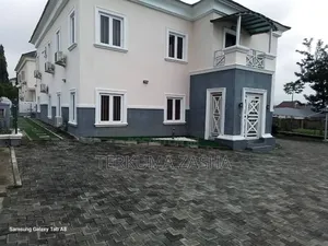 5bdrm Duplex in Lifecamp for sale