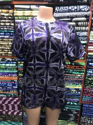 Adire Roundneck