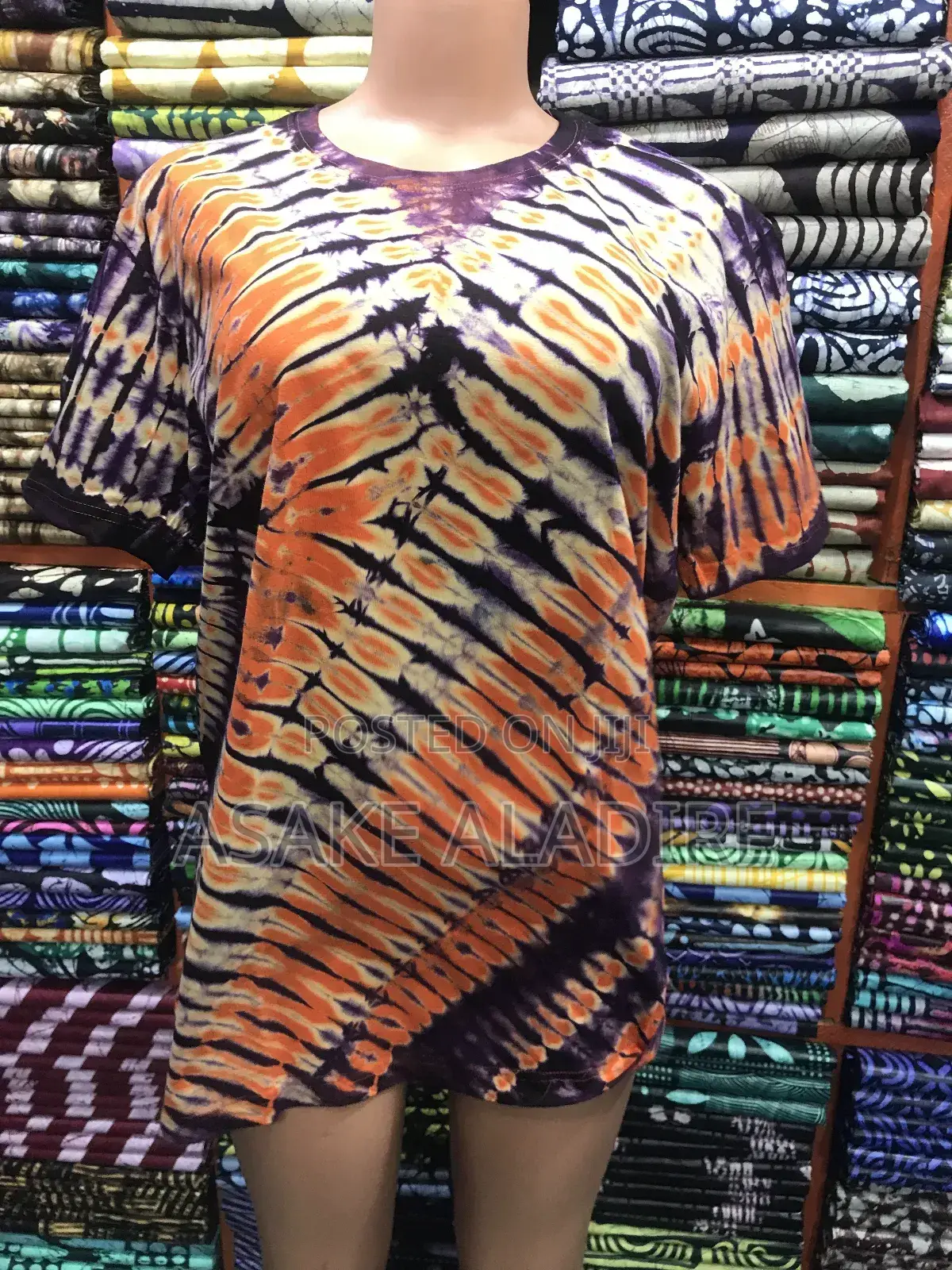 Adire Roundneck