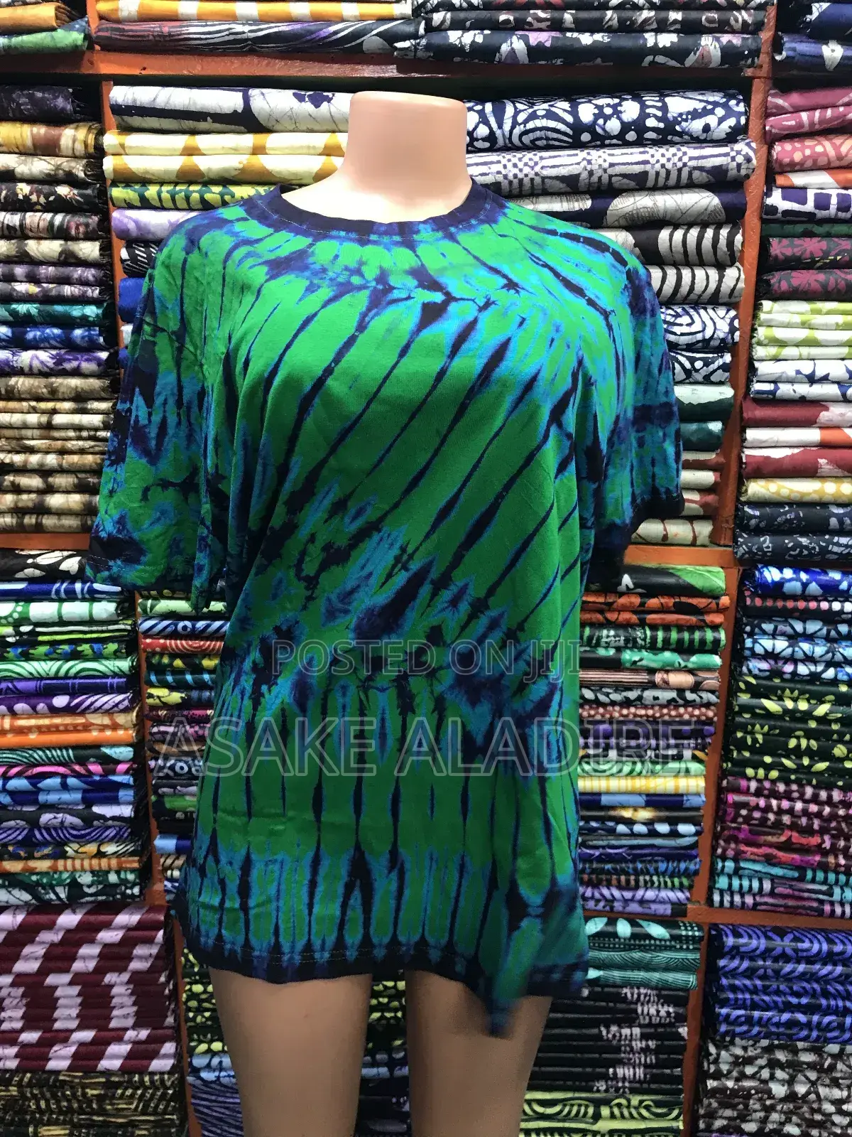 Adire Roundneck