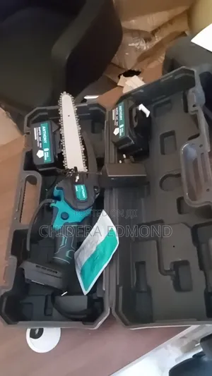 Cordless Rechargeable Battery Chainsaw