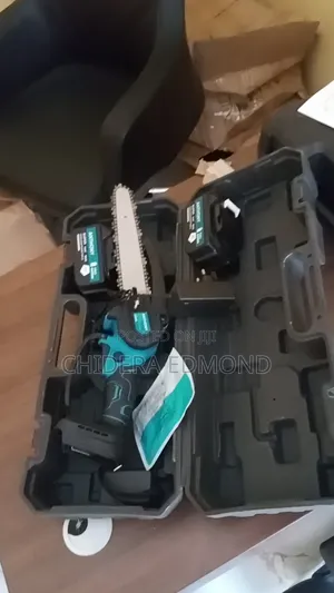 Cordless Rechargeable Battery Chainsaw