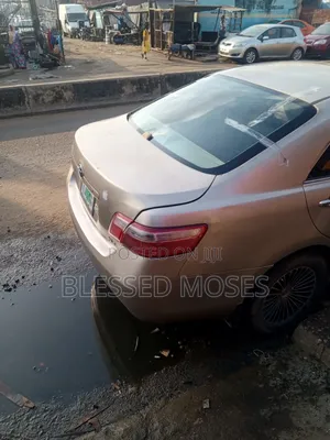 Toyota Camry 07 Back Glass