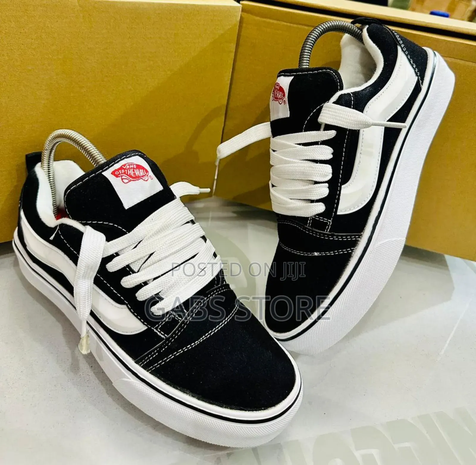 Knu-Skool Vans Sneakers