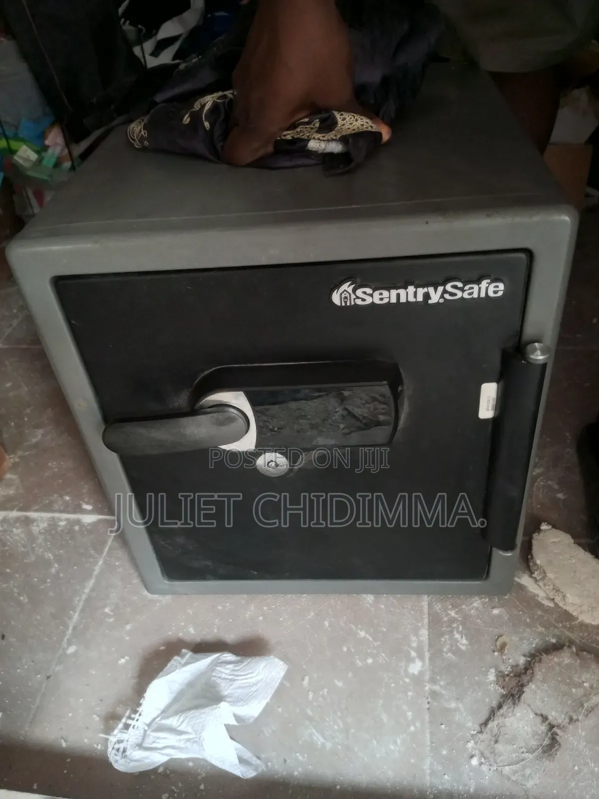 A Qualityi Iron Fire Proof Save