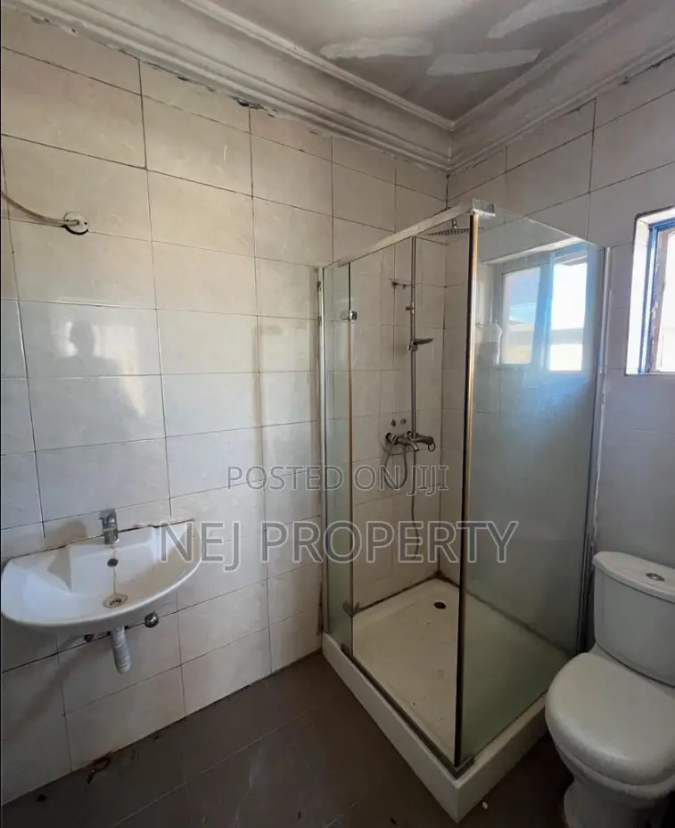 3bdrm Bungalow in Gwarinpa for sale