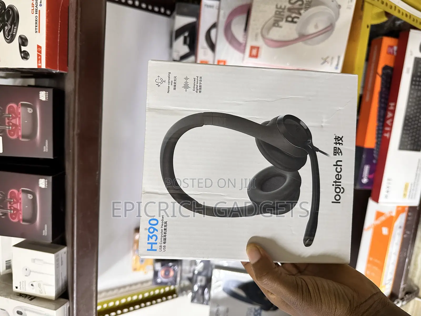 Logitech H390