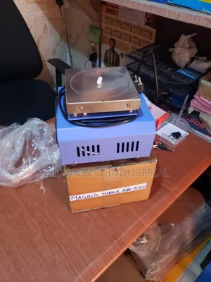 Hot Plate With Magnetic Stirrer