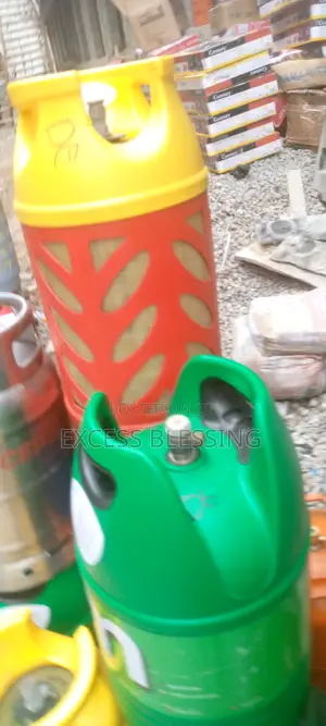 Petrocam Cylinder Gas 12.5kg Light Weight