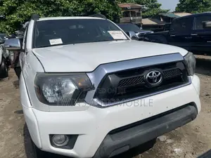 Toyota Tacoma 2014 White