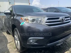 Toyota Highlander Limited 3.5l 4WD 2013 Gray