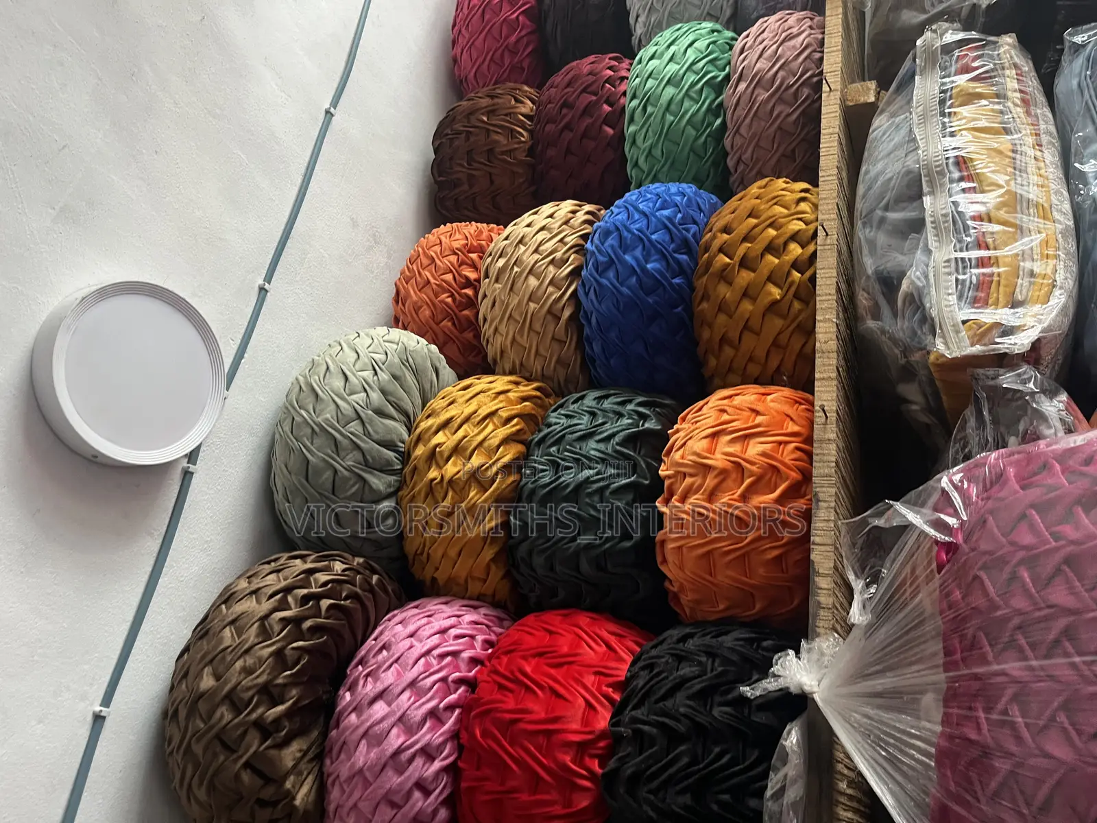 High Quality Trow Pillows