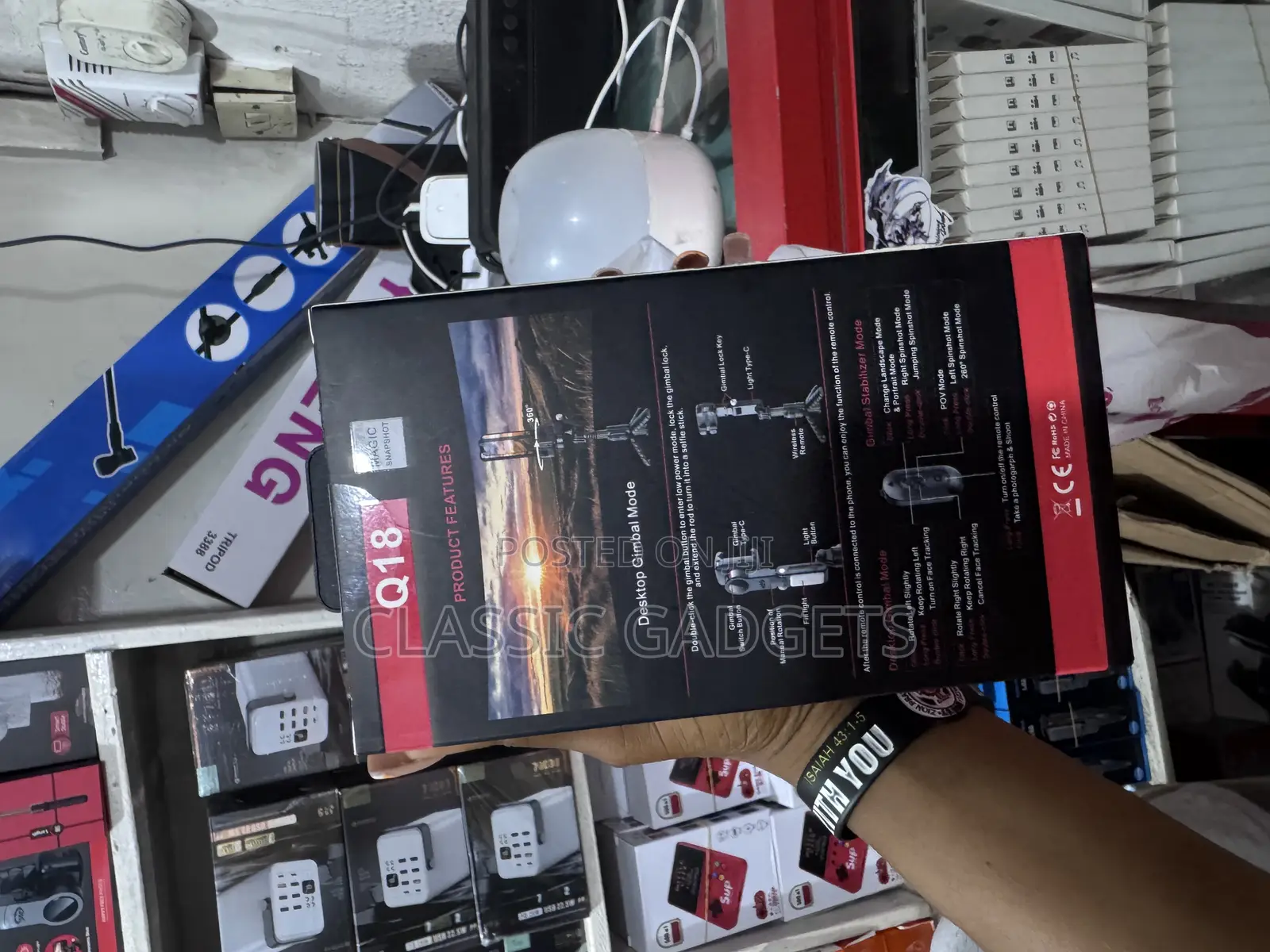 Q18 Desktop Gimbal Stabilizer With Smart Tracking Mode