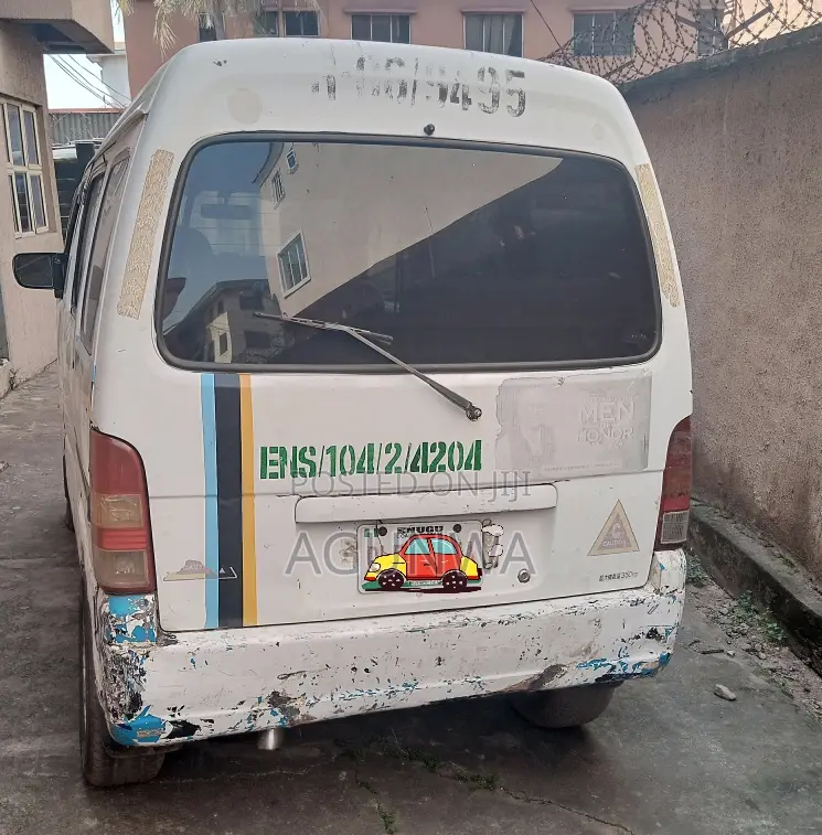 Suzuki Every 2010 White