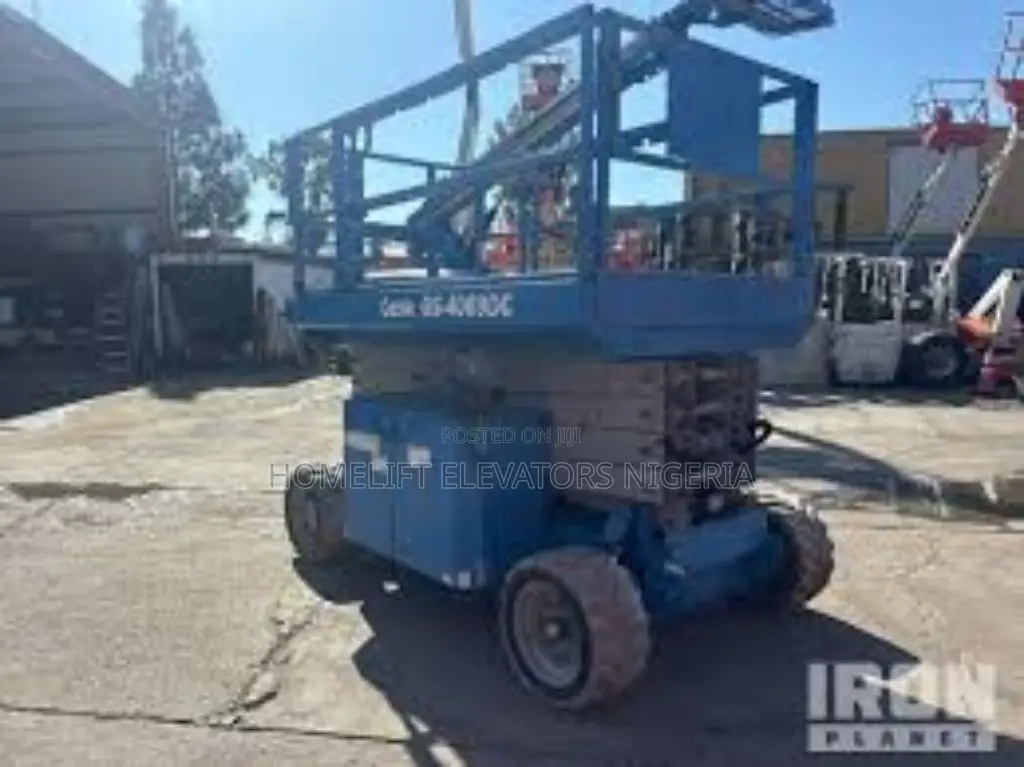 8m Heavy Duty Diesel Scissors Lift