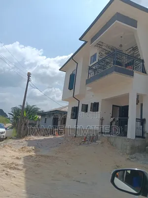 Photo - 3bdrm Apartment in Osubi Ugolo, Warri for rent