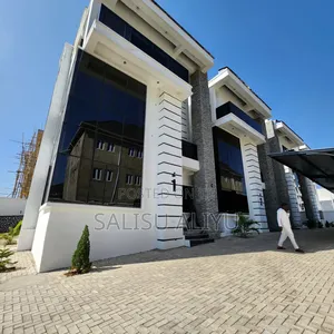 4bdrm Townhouse/Terrace in Jahi Gilmore for sale