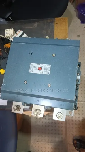 Contactor 800A 3pole