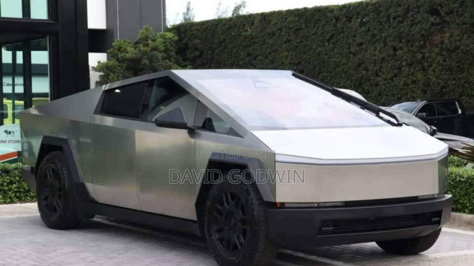 Tesla Model Y 2024 Silver
