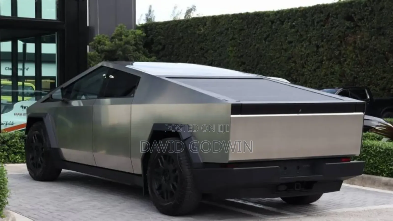 Tesla Model Y 2024 Silver