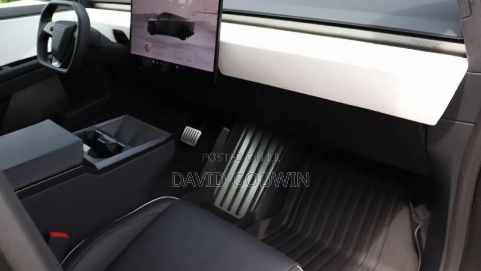 Tesla Model Y 2024 Silver