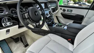 Rolls-Royce Cullinan 2024 Green