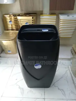 Stand Alone Mat Black Basin