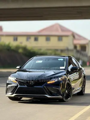 Photo - Toyota Camry XSE V6 2023 Black