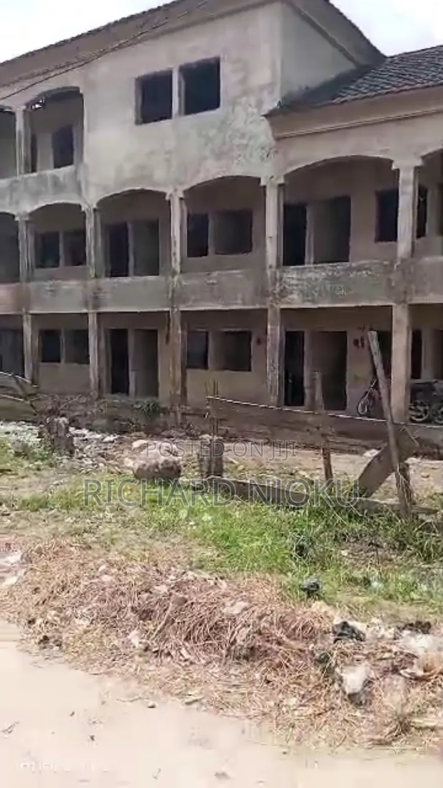 Shopping Complex Off Badagry Expressway (B4 Trade-fair), Lag