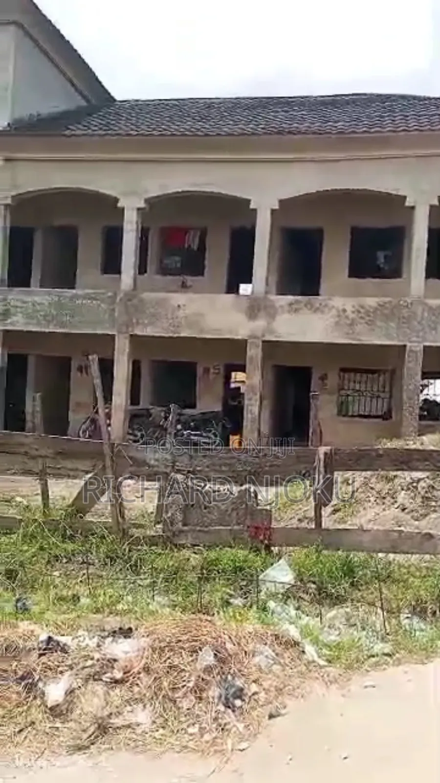Shopping Complex Off Badagry Expressway (B4 Trade-fair), Lag