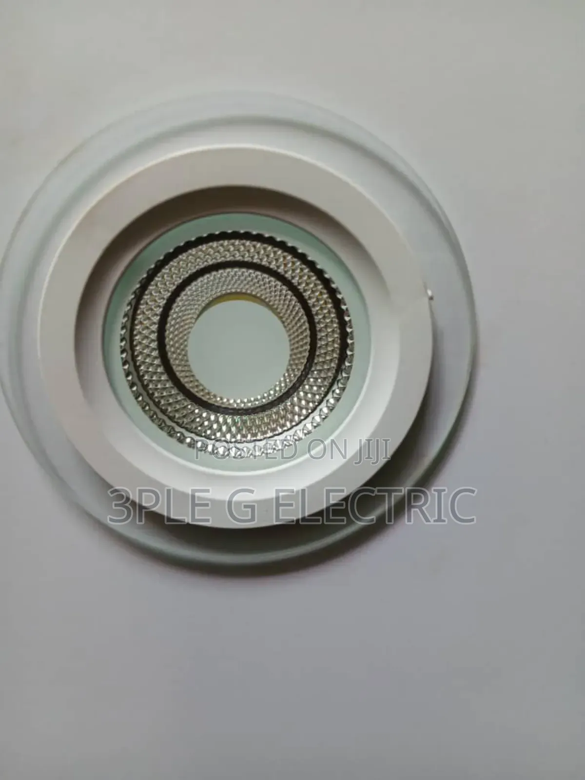 Morden Ceiling Mounted Pop Light