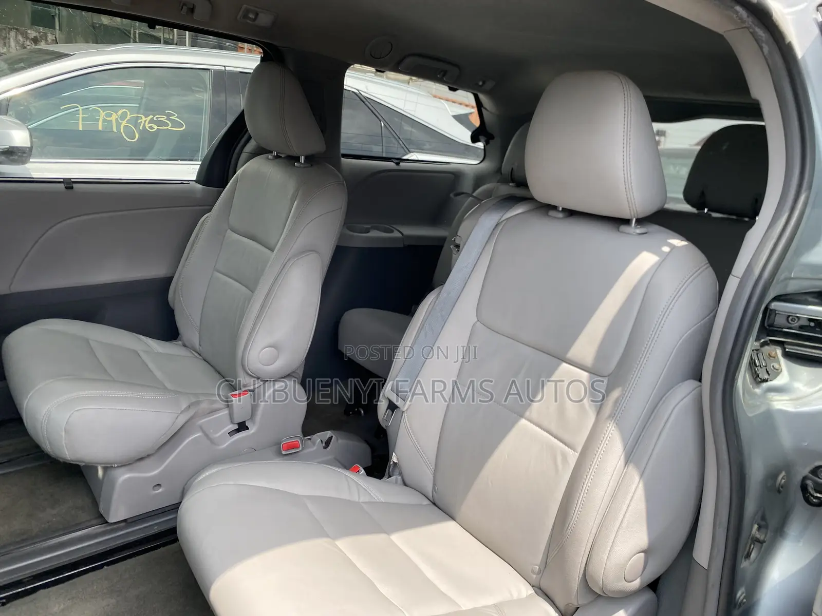 Toyota Sienna 2017 Silver